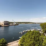Klubben 4*